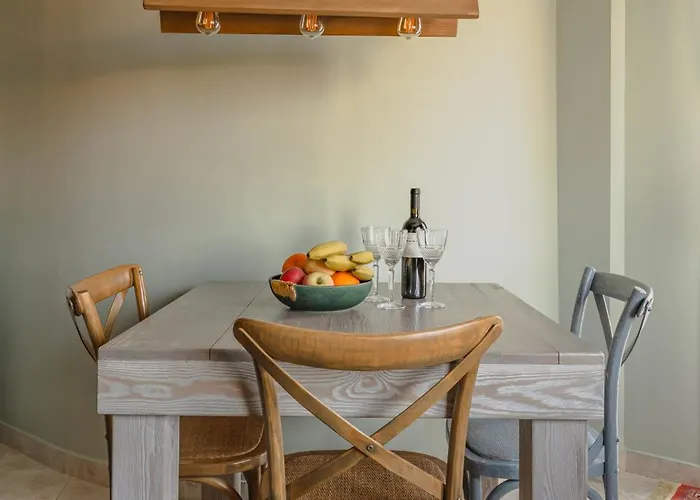 Avgerinos * Makrochorion